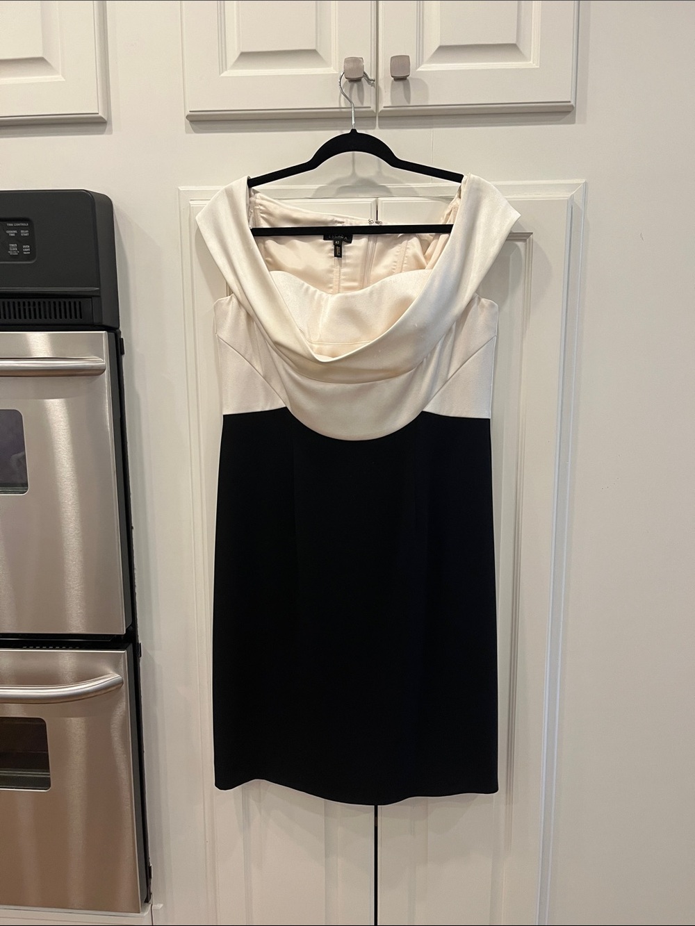 Escada Black and Ivory Cocktail Dress Size 10